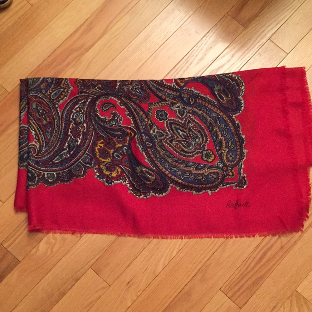 💐3/$35.00 - Pashmina with paisley print